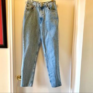 VINTAGE GAP HIGH RISE MOM JEANS, SIZE 10